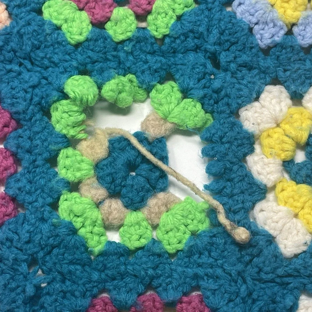 Vtg Crochet Afghan Blanket Chevron Ripple Throw 77x55 Retro Cutter Craft As Is